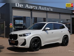 BMW X1 - SDrive18i M-sport Black Edition 20 inch Carplay Camera