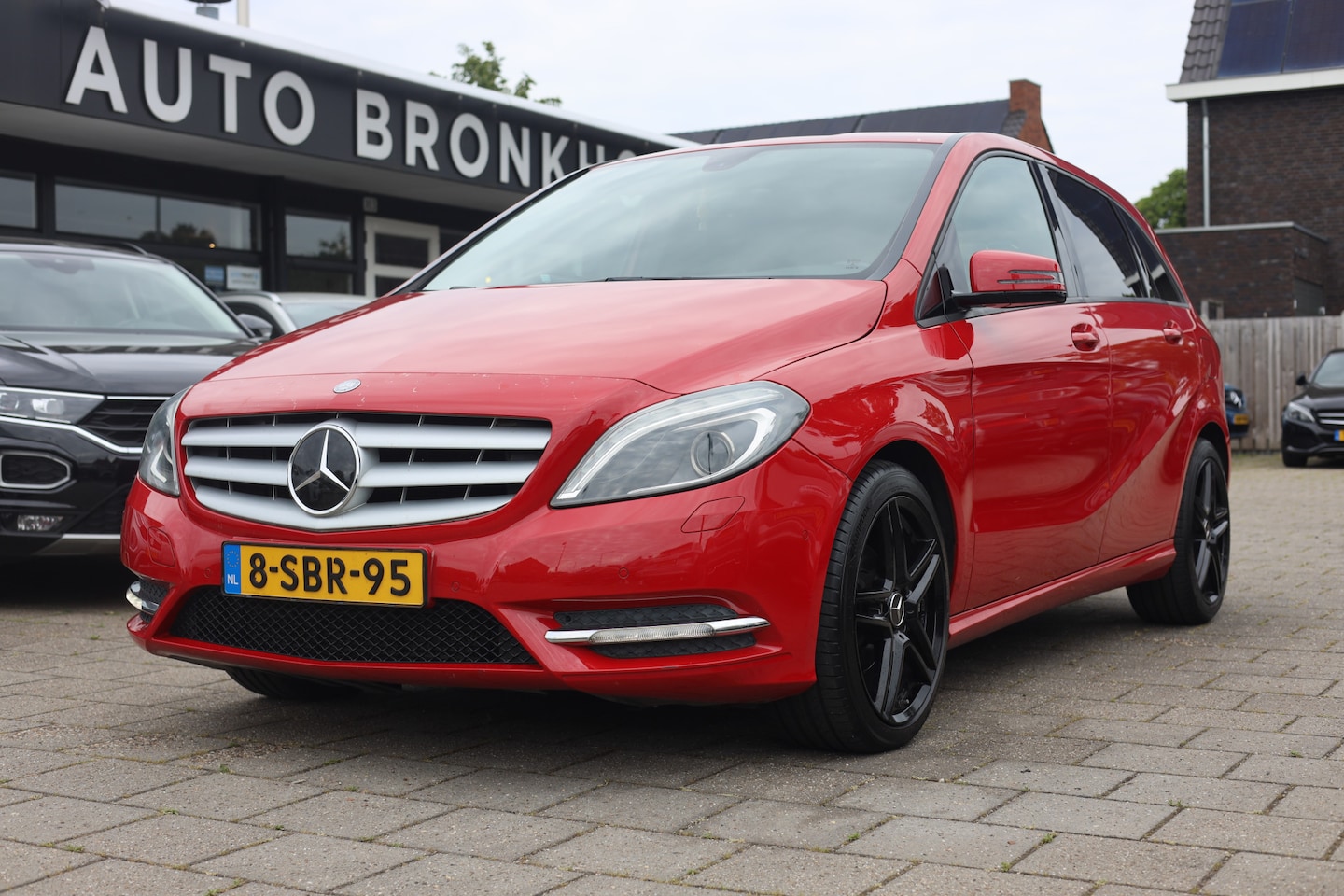 Mercedes-Benz B-klasse - 180 AMBITION | AUTOMAAT | TREKHAAK - AutoWereld.nl