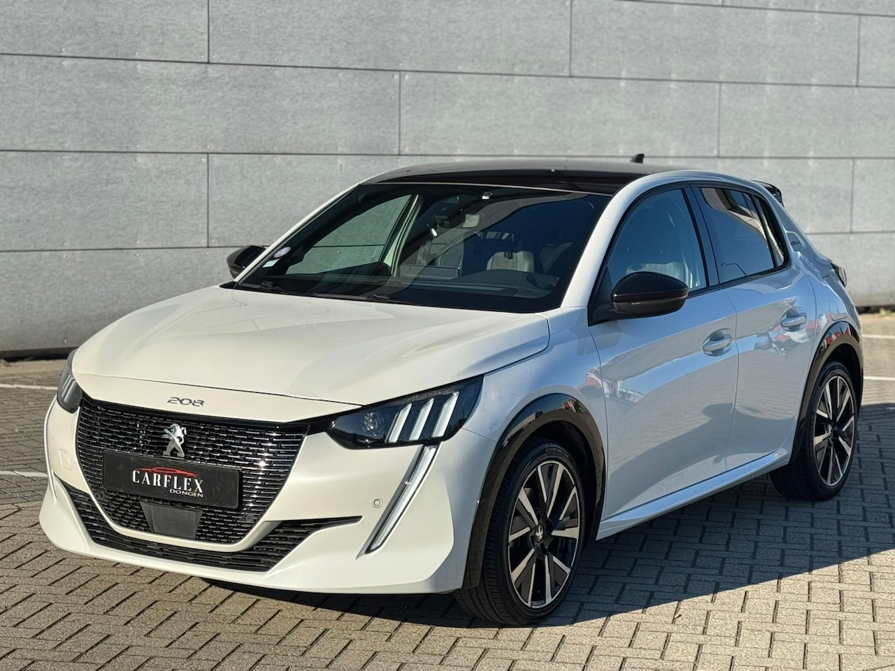 Peugeot 208 - 1.2 PureTech GT-Line PANO/AUTOM./CAMERA - AutoWereld.nl