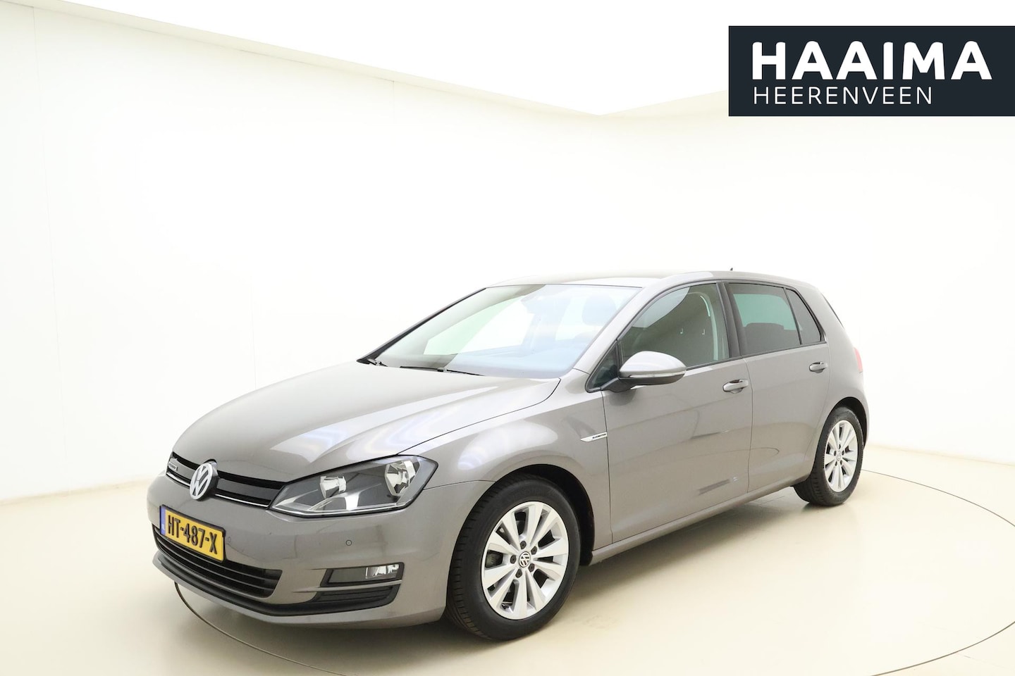 Volkswagen Golf - 1.0 TSI Comfortline LM velgen | Parkeersensoren | Climate control | Navigatie - AutoWereld.nl