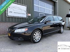 Volvo V70 - 1.6 T4 Limited Edition|Xenon|Cruise|Bluetooth|PDC|
