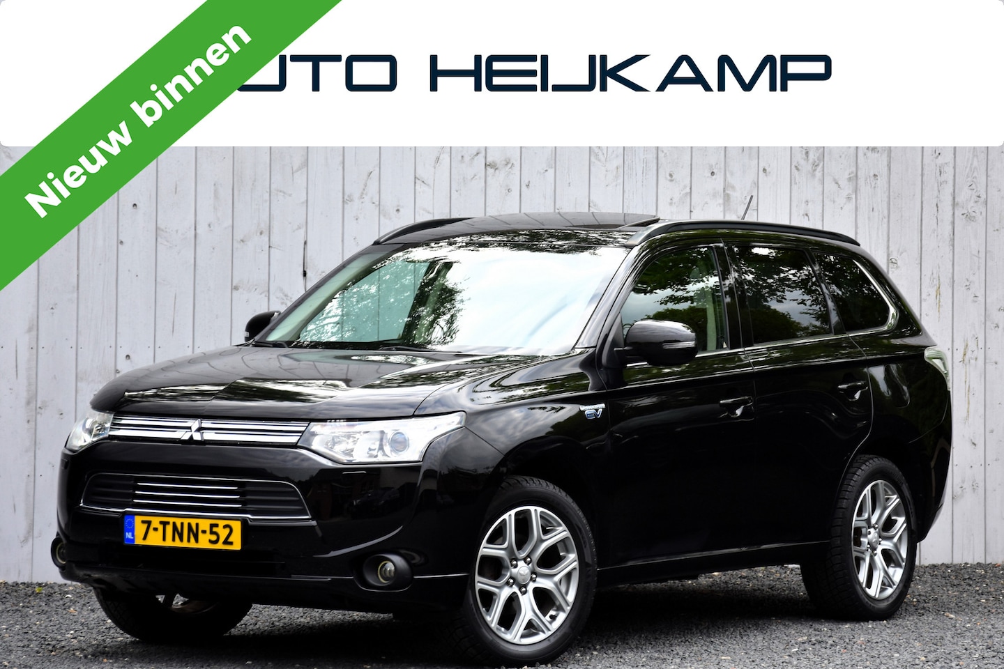Mitsubishi Outlander - 2.0 PHEV Instyle | Leer | Trekhaak | Camera | - AutoWereld.nl