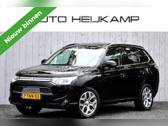 Mitsubishi Outlander - 2.0 PHEV Instyle | Leer | Trekhaak | Camera |