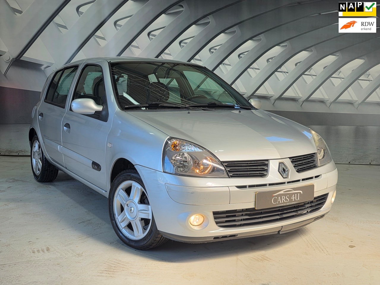 Renault Clio - 1.2-16V Communityn airco - AutoWereld.nl