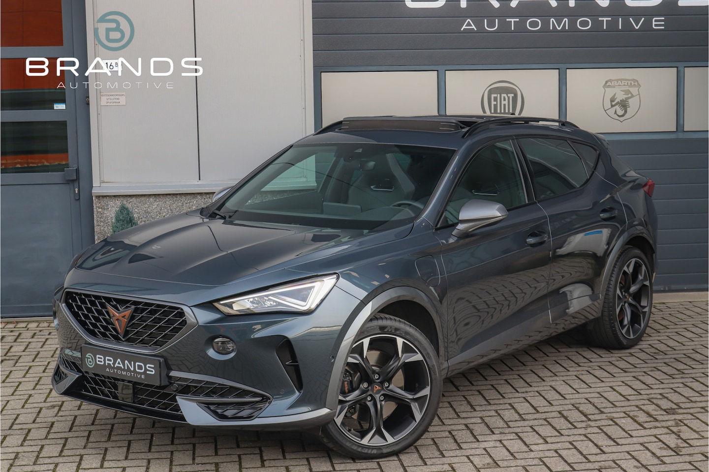 CUPRA Formentor - 1.4 e-Hybrid VZ Performance 1e eig PHEV Full option  Garantie - AutoWereld.nl