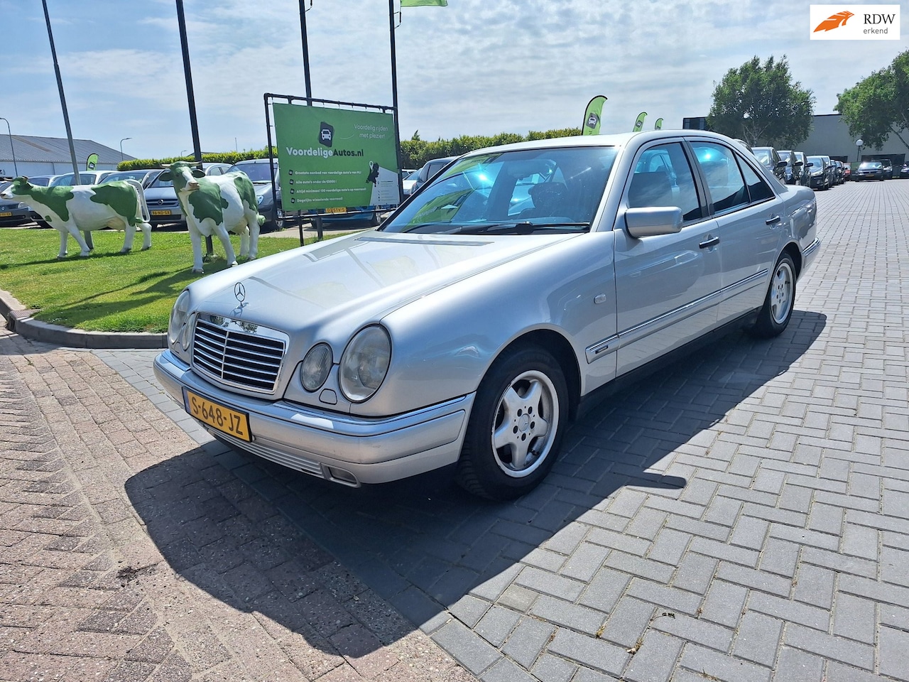 Mercedes-Benz E-klasse - 230 Avantgarde / Zeer nette auto / APK mei 2028 - AutoWereld.nl