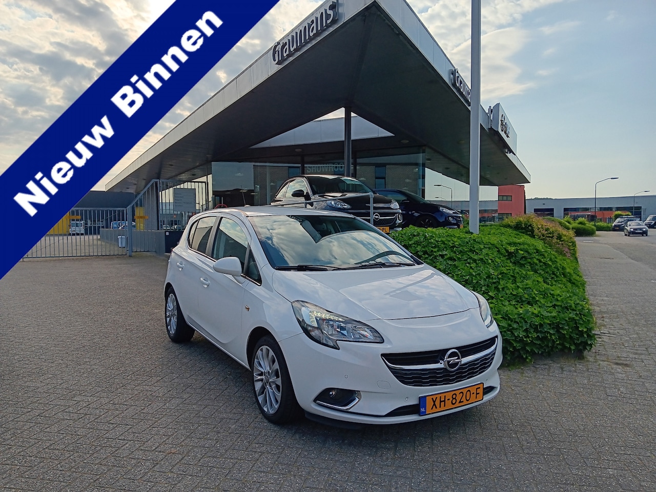 Opel Corsa - 1.4 90PK Automaat (Easytronic) Online Edition, Airco, Navigatie, Carplay, PDC etc. etc. in - AutoWereld.nl