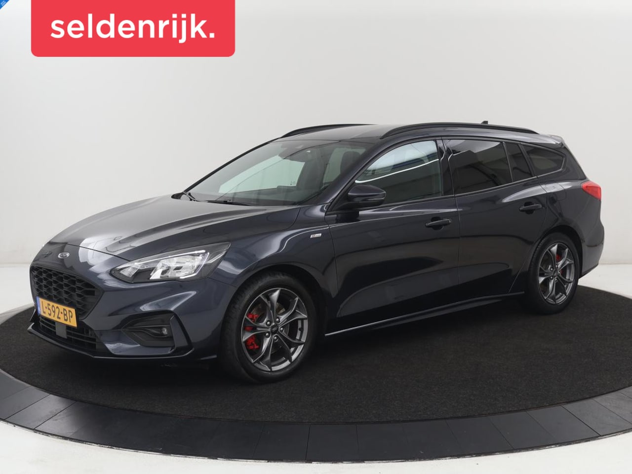Ford Focus - 1.0 EcoBoost Hybrid ST Line X Business | Trekhaak | Camera | Carplay | Navigatie | Keyless - AutoWereld.nl
