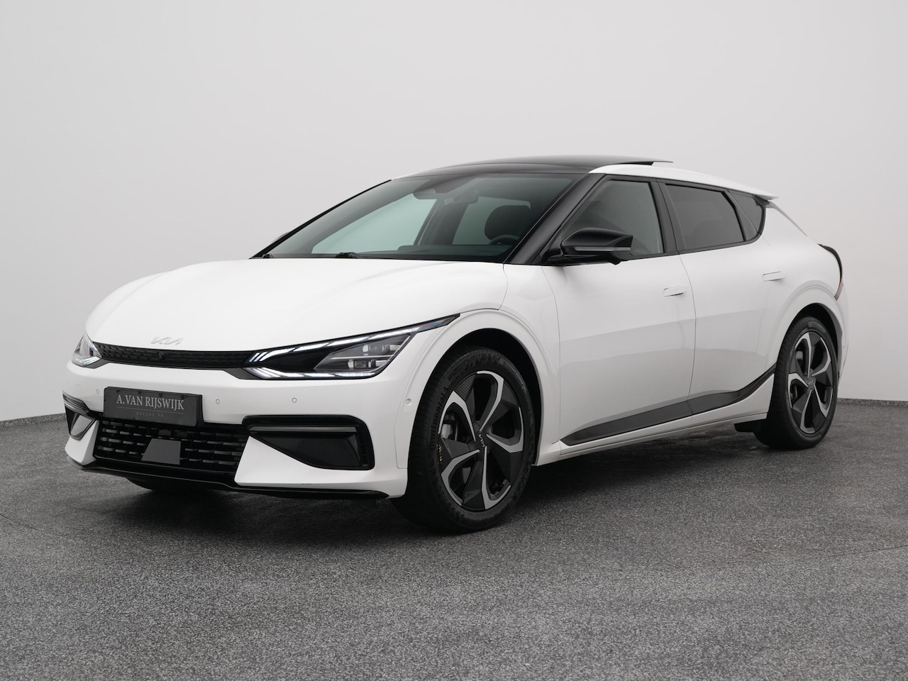 Kia EV6 - GT-Line 77.4 kWh | PANO | 360° | ADAPTIVE | HUD | STOELVENT. | STOEL- EN STUURVERW. | TREK - AutoWereld.nl
