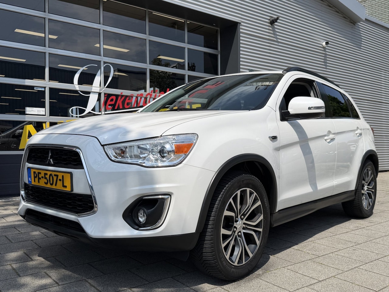 Mitsubishi ASX - 1.6 Cleartec Intense - Navigatie I Airco I PDC I Xenon I Trekhaak I Achteruitrij Camera I - AutoWereld.nl