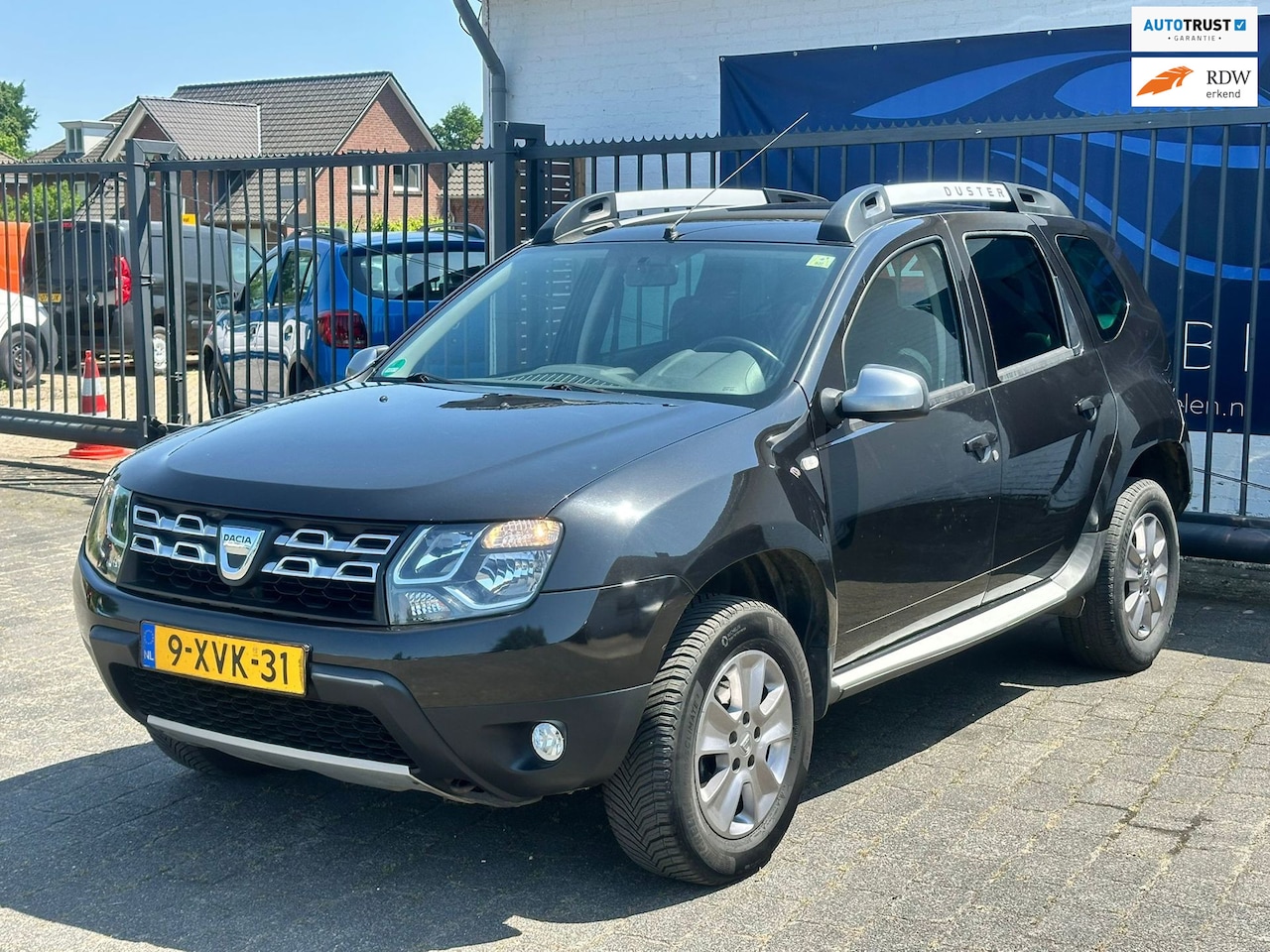 Dacia Duster - 1.2 TCe 4x2 Lauréate / AIRCO / CRUISE CONTROL / TREKHAAK - AutoWereld.nl
