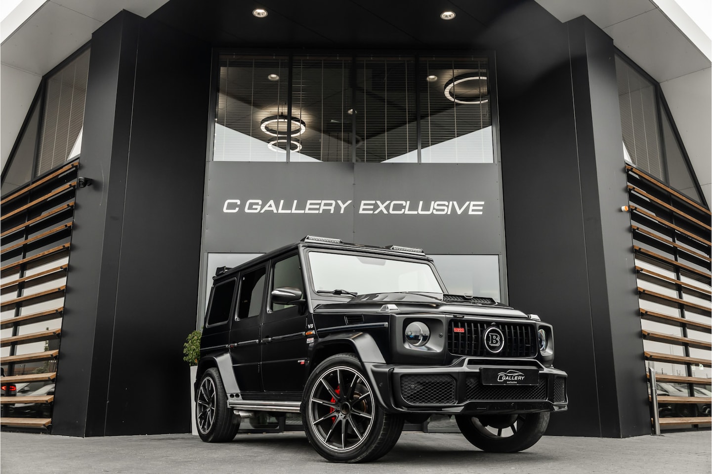 Mercedes-Benz G-klasse - AMG G63 - Brabus Pakket | Panorama | Carbon | H&K | Memory - AutoWereld.nl