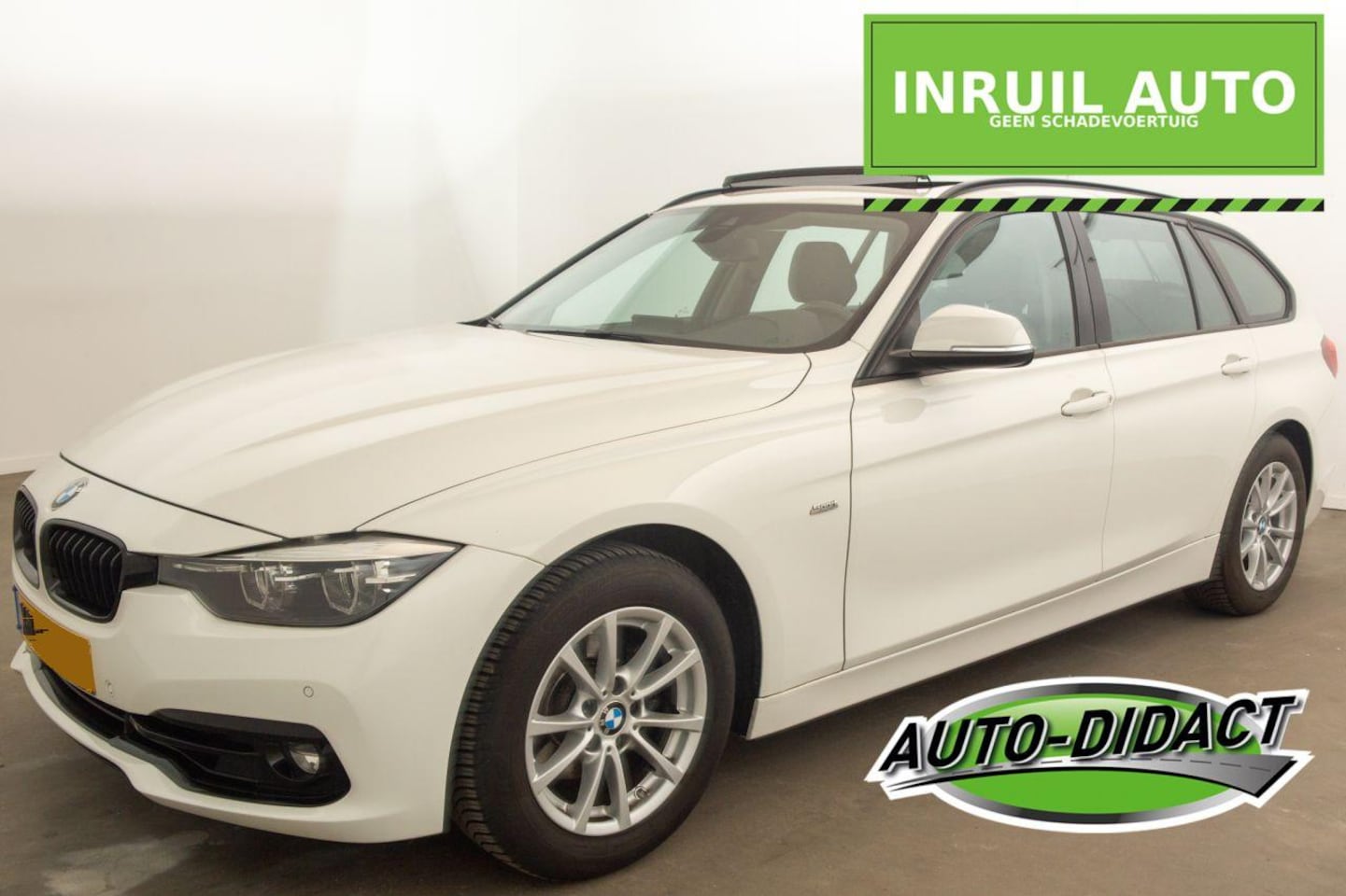 BMW 3-serie Touring - 318i Automaat Elek Dak Clima Navi Leder Corporate Lease Executive - AutoWereld.nl