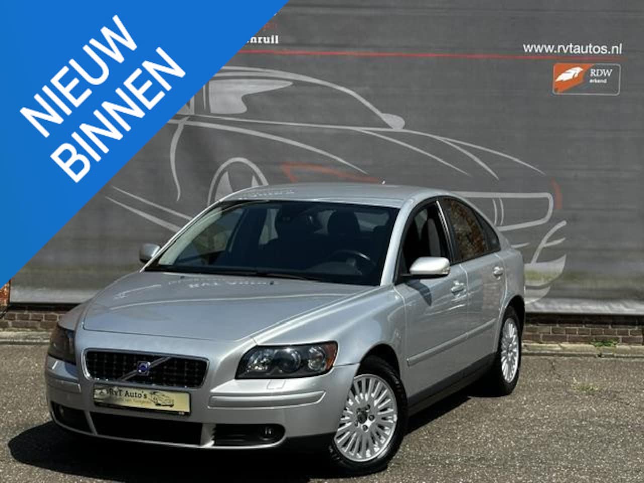 Volvo S40 - 2.4 Momentum Uniek,1ste eigenaar,Xennon,Cruisecontrol,Stoelv,Garantie. - AutoWereld.nl