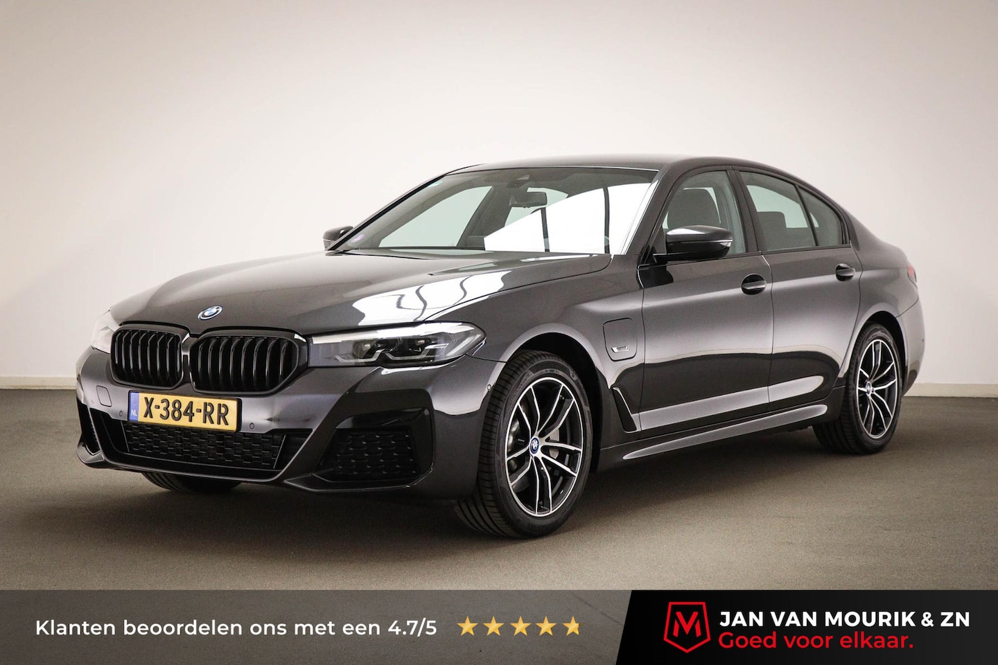 BMW 5-serie - 530e xDrive M-Sport | STUURVERWARMING | DAB | APPLE | CAMERA | TREKHAAK - AutoWereld.nl