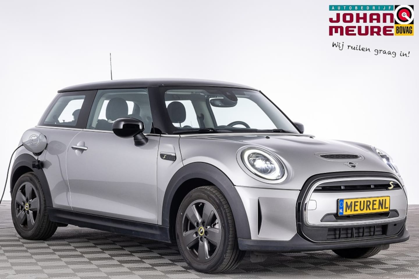 MINI Mini-Electric - Cooper SE 33 kWh | Sportstoelen | Full LED | NAVI | ECC | SOH: 99% | . - AutoWereld.nl