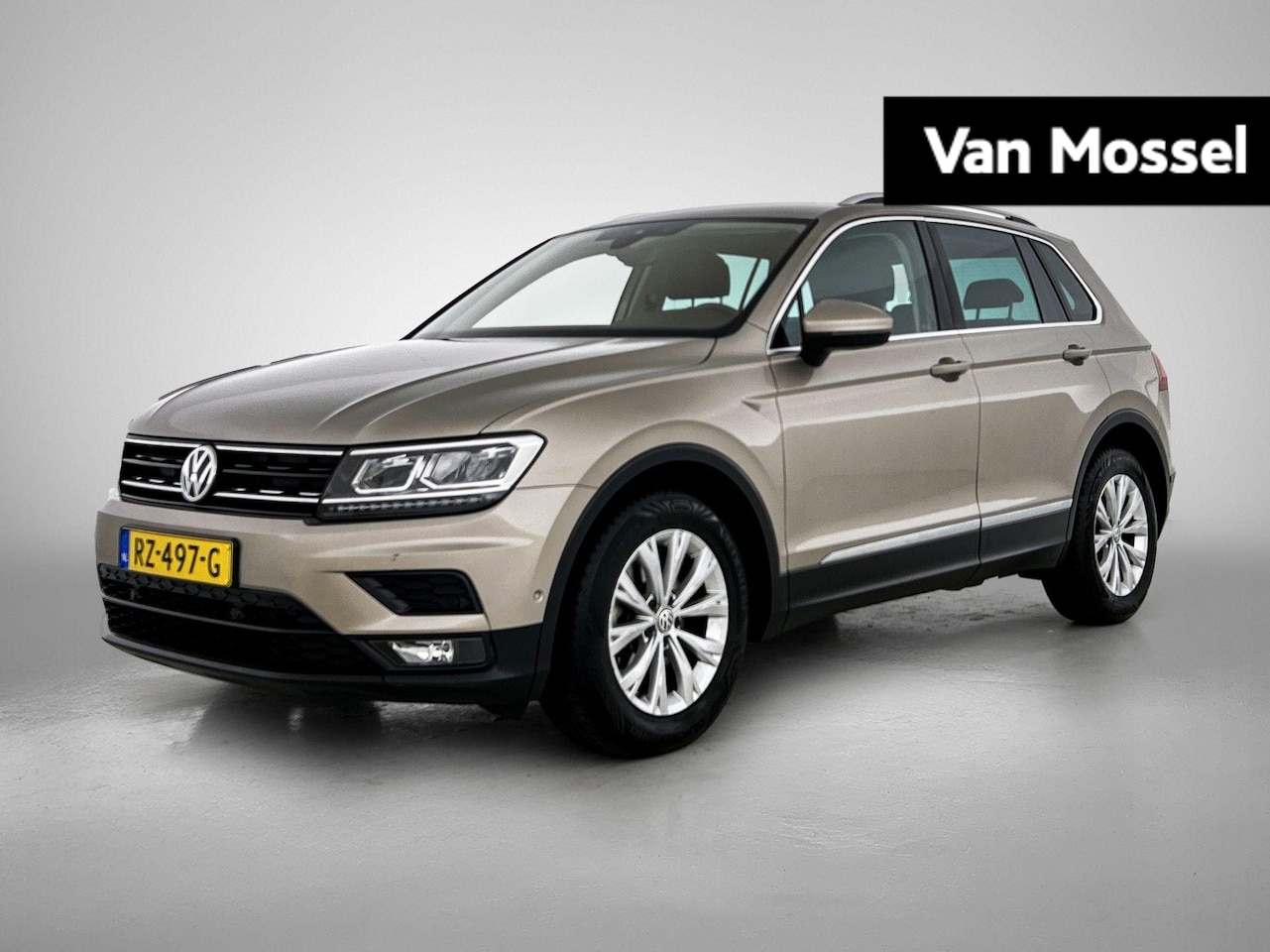 Volkswagen Tiguan - 1.4 TSI Comfortline Business | 125 PK | Automatische Airco (Climatronic) | Parkeersensoren - AutoWereld.nl