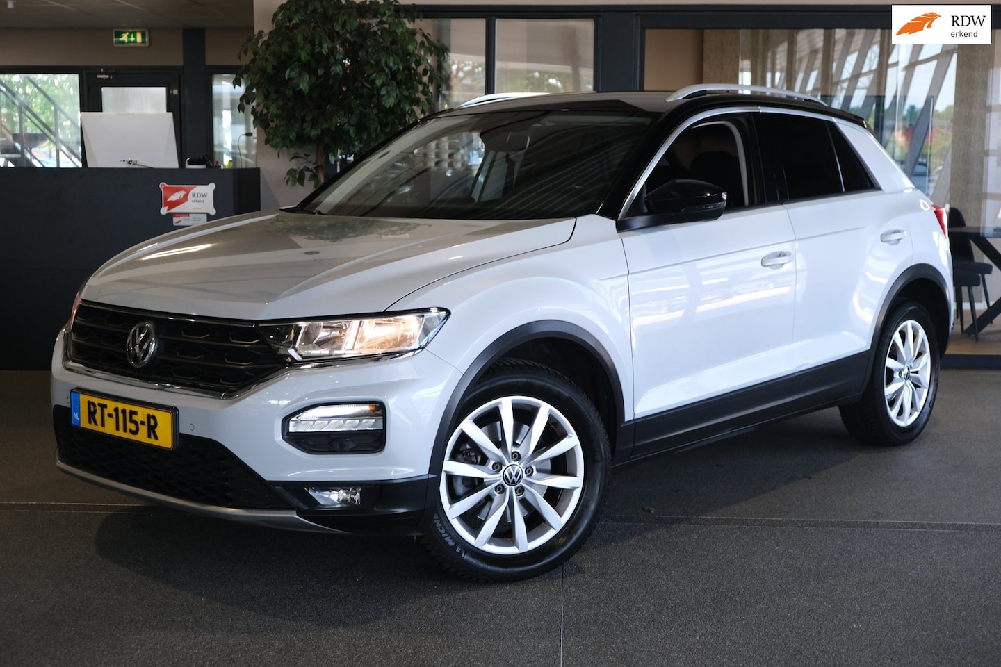 Volkswagen T-Roc - 1.0 TSI Style 116PK Airco PDC - AutoWereld.nl