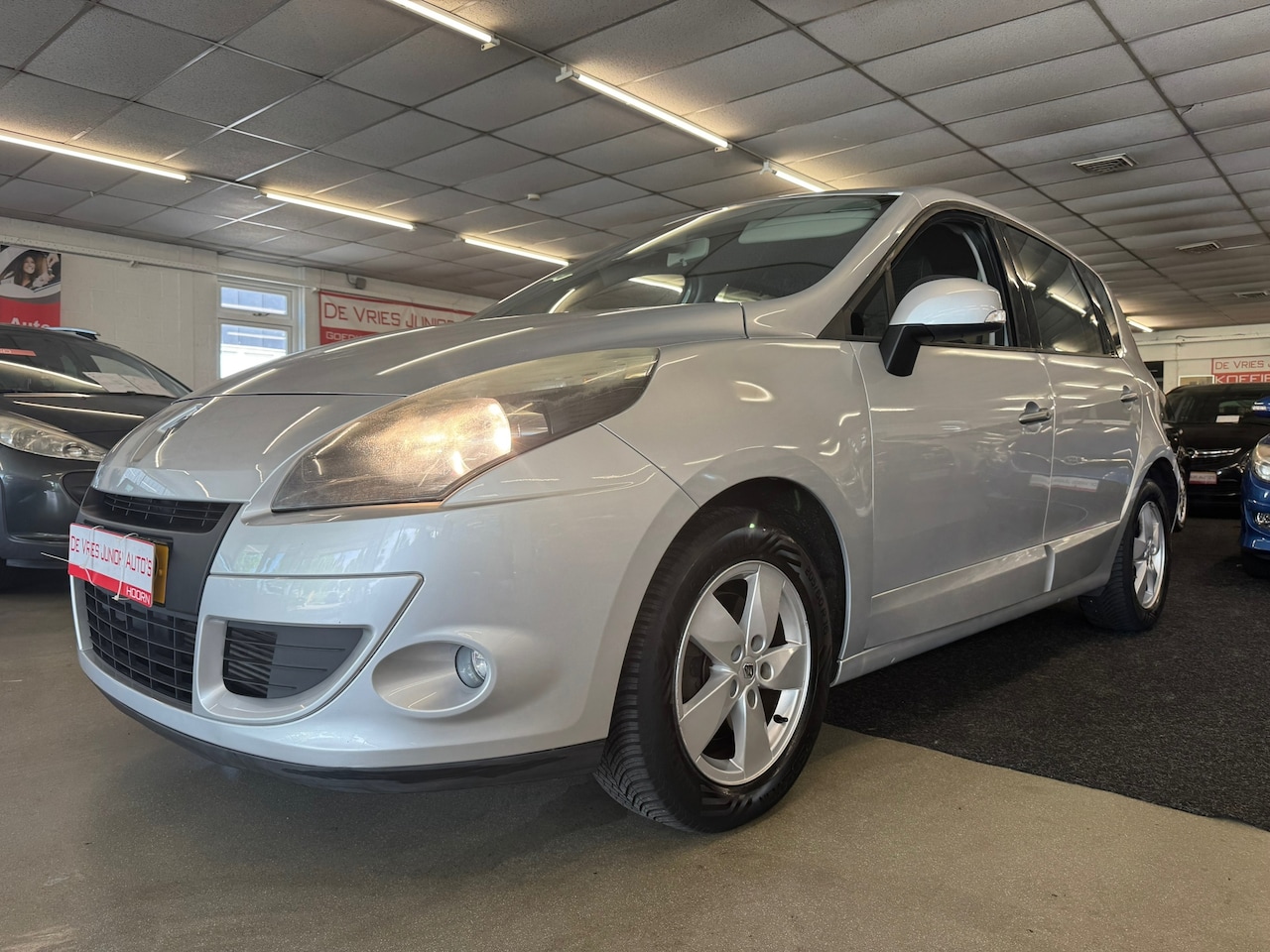 Renault Scénic - 1.4 TCE Dynamique. Net grote beurt gehad, cruise/climate, navi, trekhaak en meer! - AutoWereld.nl
