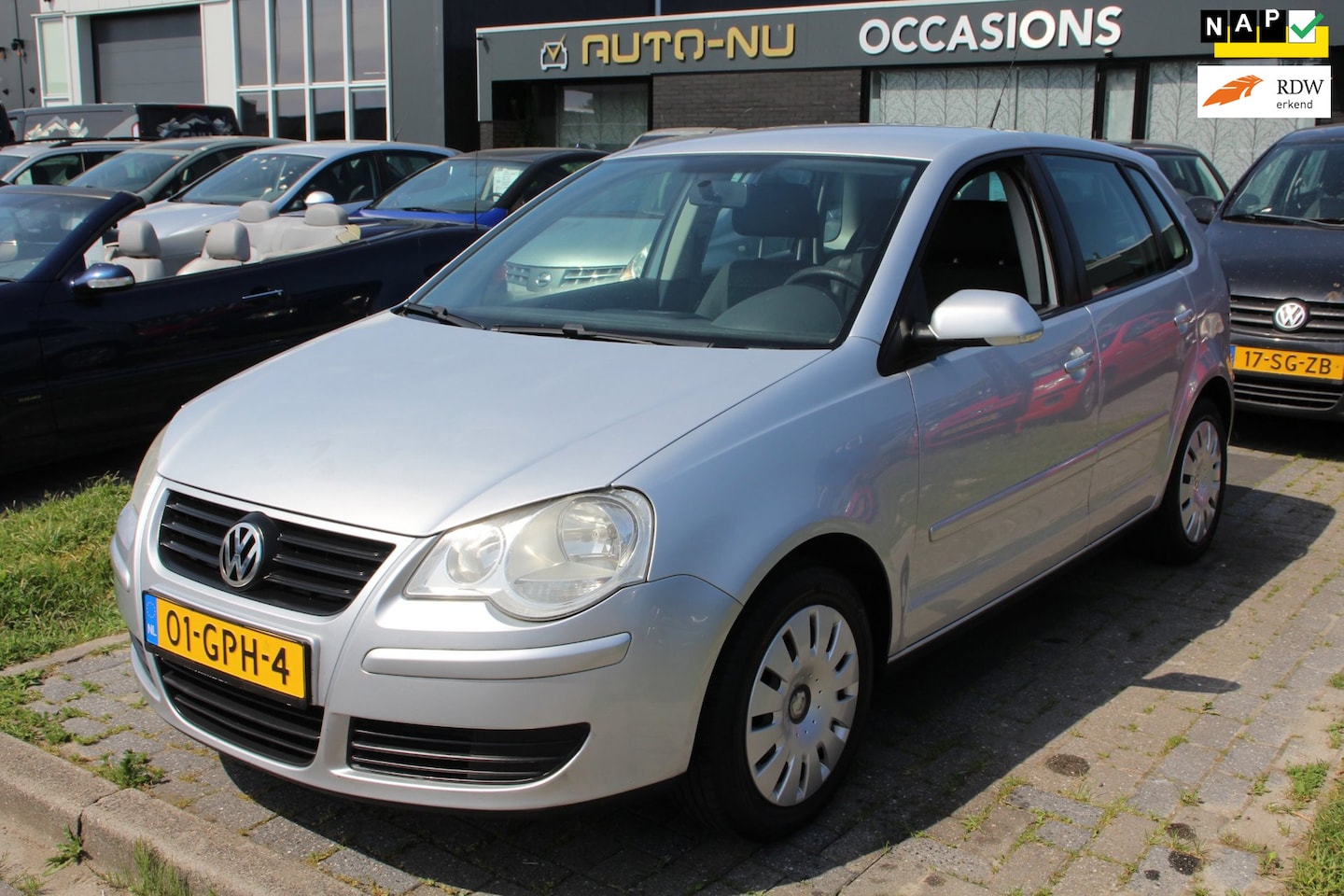 Volkswagen Polo - 1.4-16V Comfortline 5-Deurs Cruise Cruise APK mei 2027! Bluetooth Elec. pakket - AutoWereld.nl