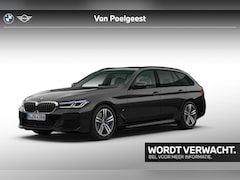 BMW 5-serie Touring - 540i xDrive High Executive | M-Sport | Comfort Access | Panoramadak | Achterasbesturing |