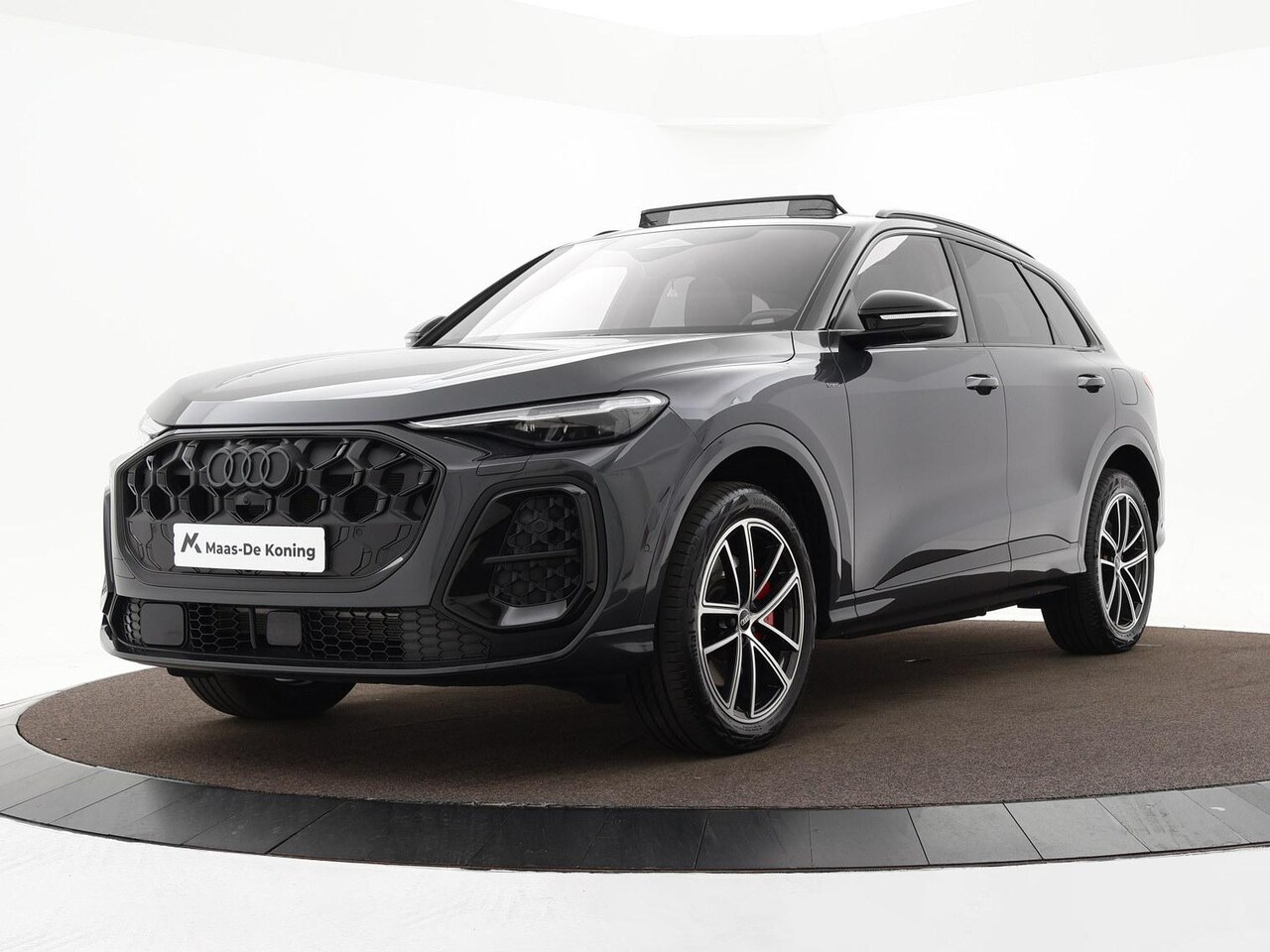 Audi Q5 - 2.0 TFSI 367pk S-tronic e-hybrid Quattro S edition · Panoramadak · Wegklapbare Trekhaak · - AutoWereld.nl