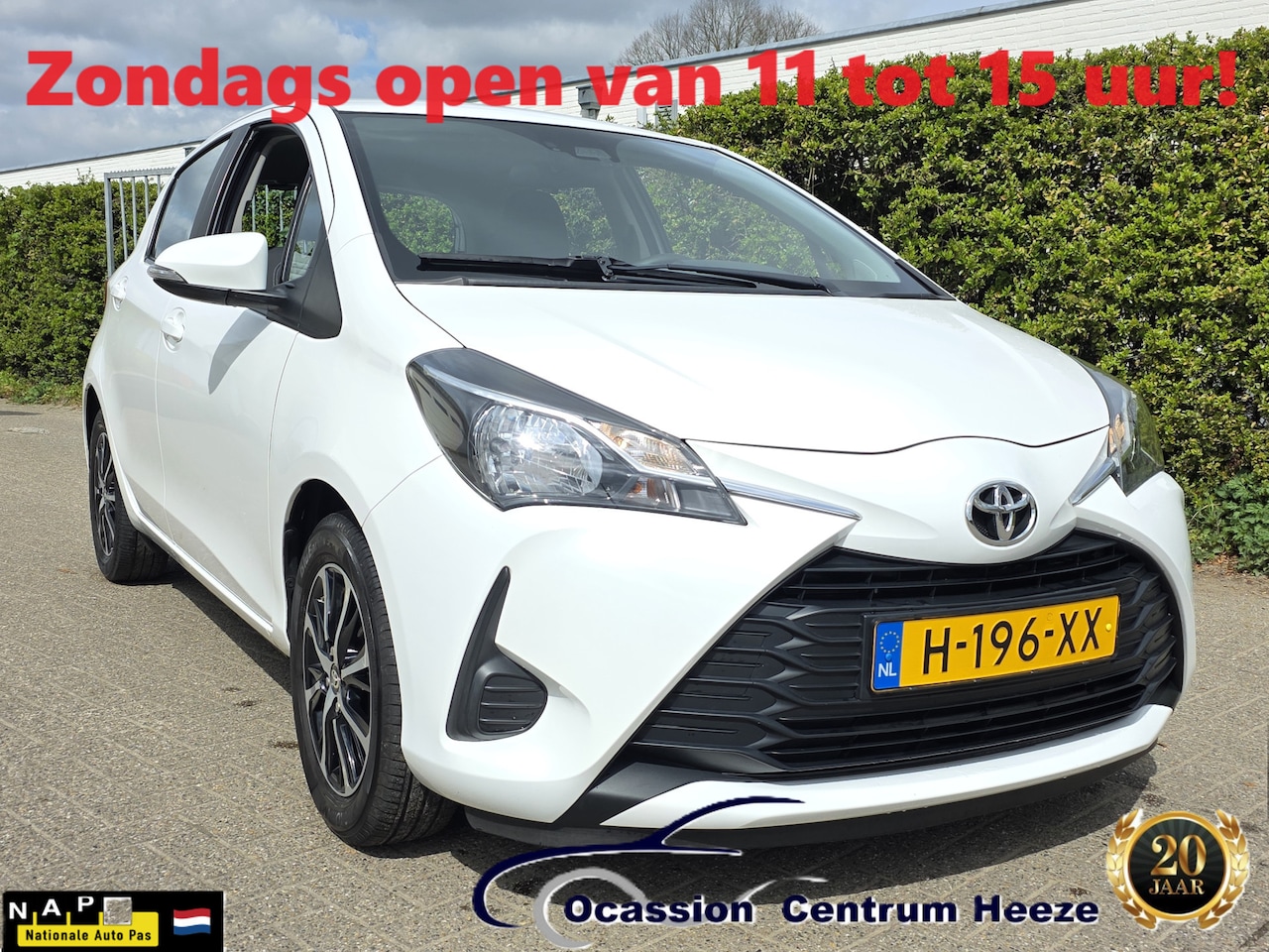 Toyota Yaris - 1.0 VVT-i Connect 1.0 VVT-i Connect, 1e Eig! Camera! Navigatie! Lm! Apk 4-2028! Zondag OPEN! - AutoWereld.nl