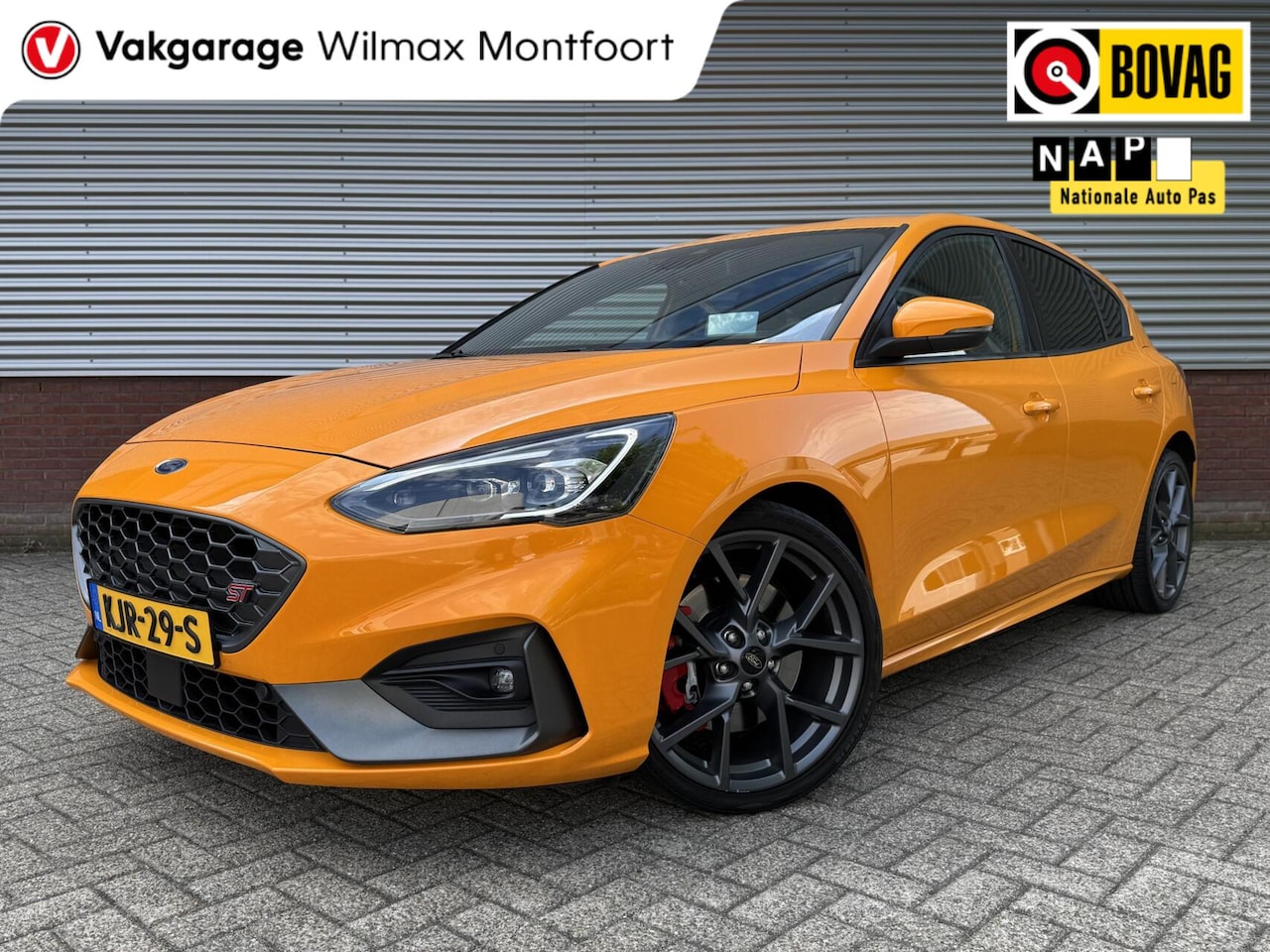 Ford Focus - 2.3 EcoBoost ST-3|ACC|HUD|Winterpack|Automaat|Orange Fury| - AutoWereld.nl