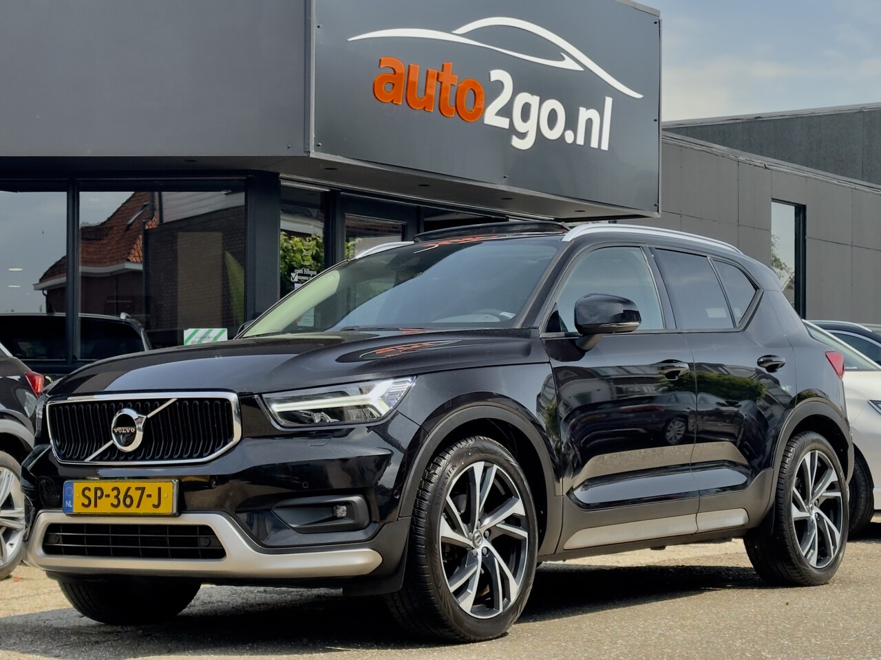 Volvo XC40 - 2.0 T5 AWD AUT8 INTRO EDITION PANODAK LEDER NAVI CAMERA DIGI-DASH LED LMV PDC - AutoWereld.nl