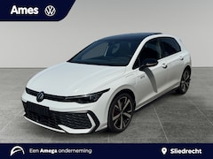 Volkswagen Golf - 1.5 eHybrid 272pk DSG GTE | Panoramadak | Head-up Display | Top View camera