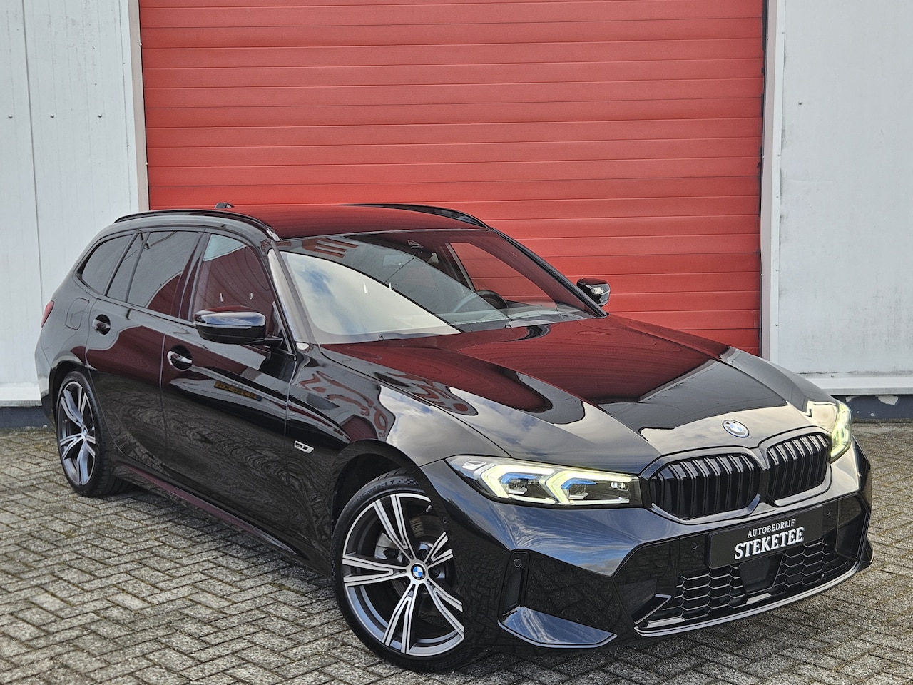 BMW 3-serie Touring - 330e M-Sport | ACC | Carplay | Camera - AutoWereld.nl