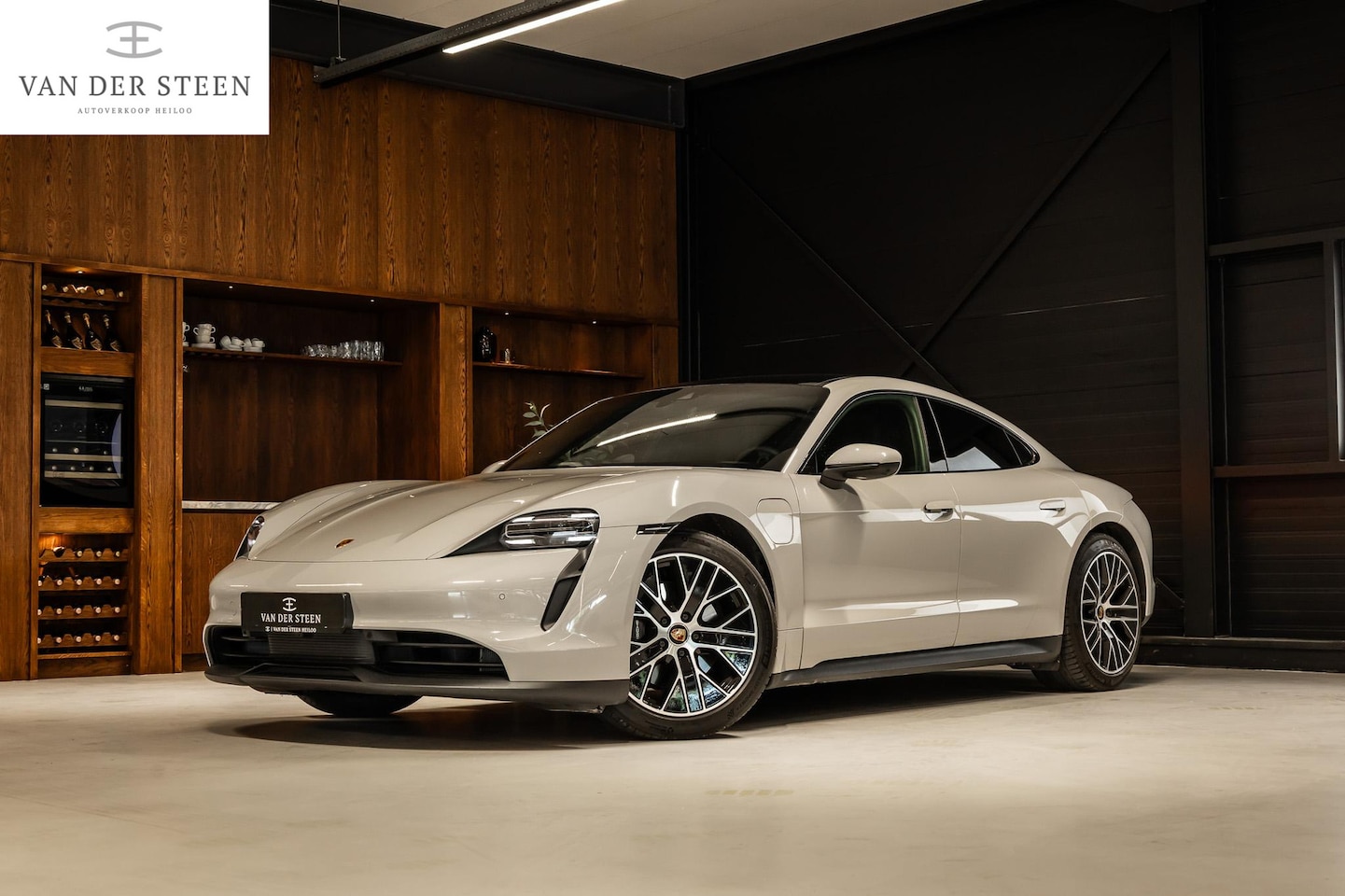 Porsche Taycan - Performance 93 kWh Passenger Display | Pano | Chrono | 360 Camera - AutoWereld.nl