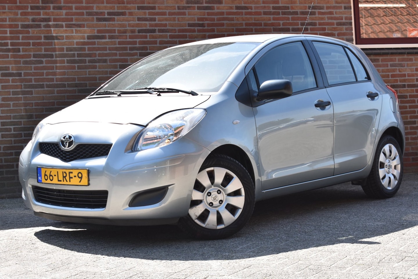Toyota Yaris - 1.3 VVTi Comfort '10 Airco Inruil mogelijk - AutoWereld.nl