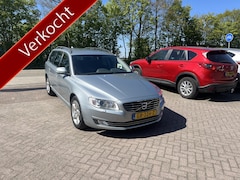 Volvo V70 - 1.6 T4 Nordic+ AUTOMAAT TREKHAAK LEER STOELVERWARMING