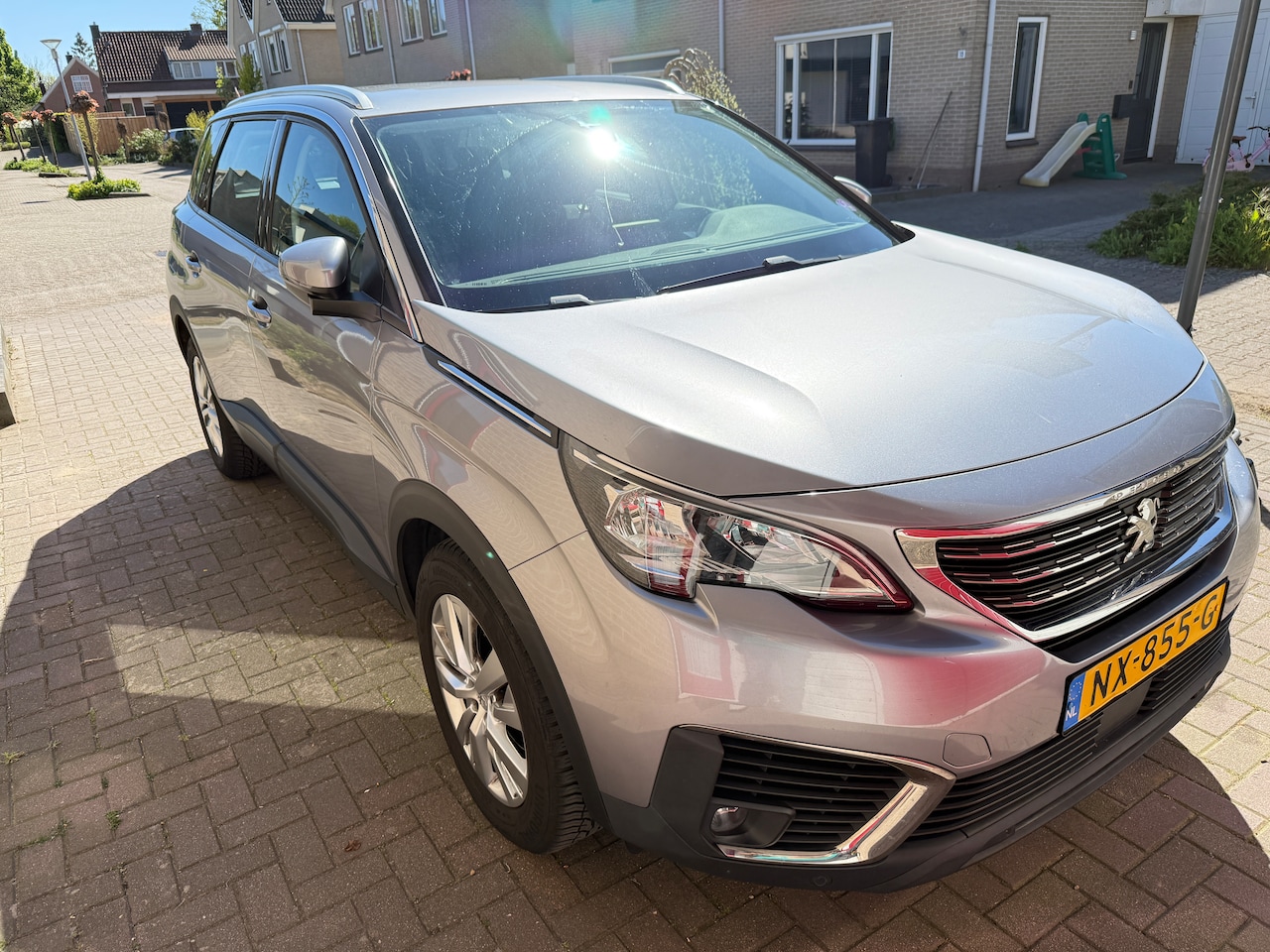 Peugeot 5008 - 1.2 PureTech Blue Lease Executive distrubutieriem vervangen carplay android auto 7 zitter - AutoWereld.nl