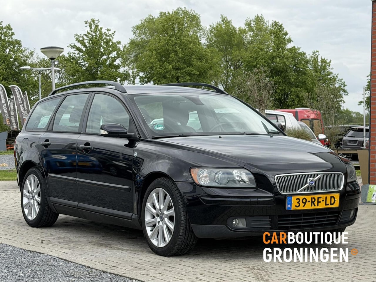 Volvo V50 - 2.4 Summum | AUTOMAAT | LEDER | CLIMA | APK 2-2027 - AutoWereld.nl