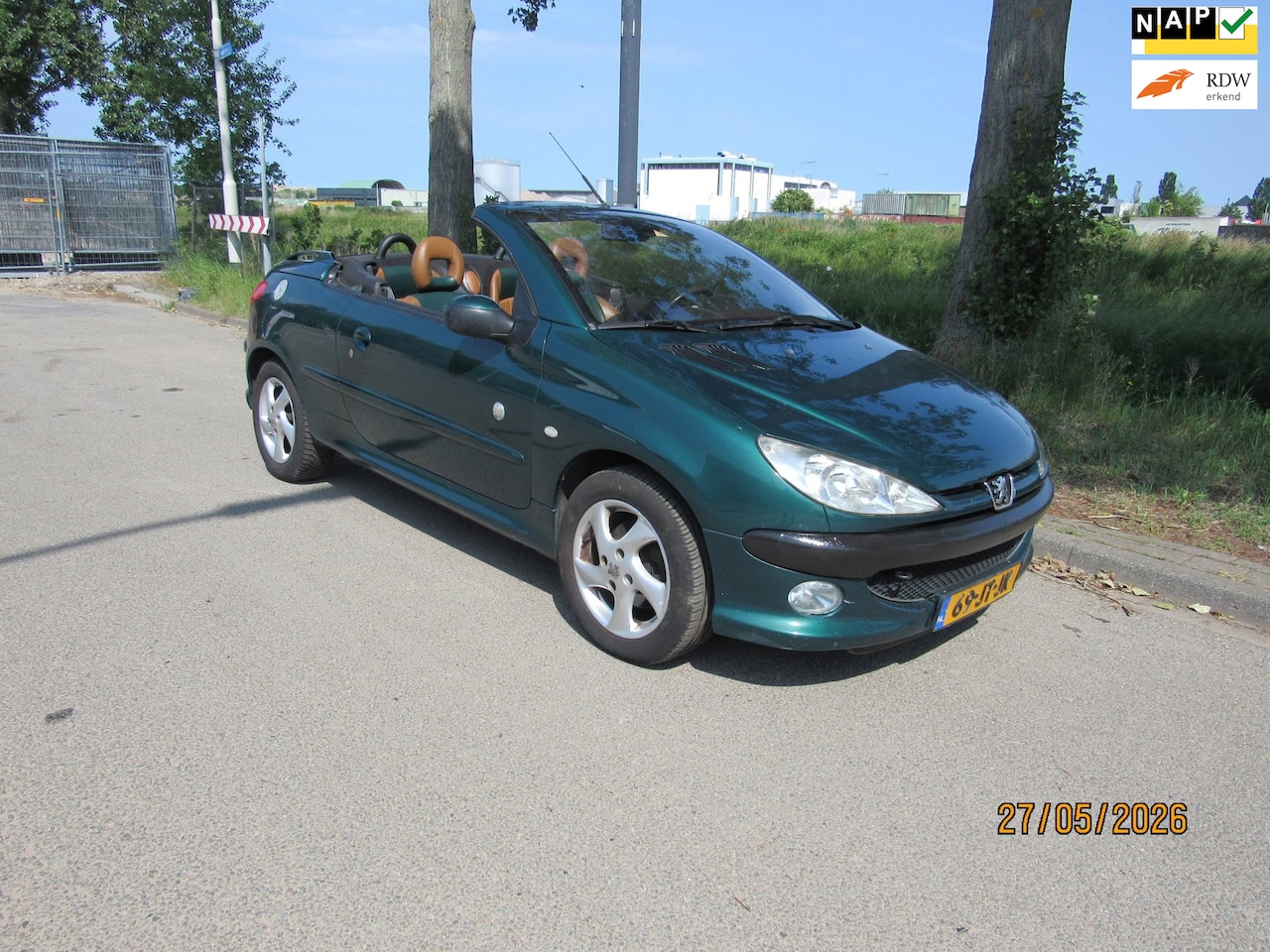 Peugeot 206 CC - 1.6-16V Roland Garros 1.6-16V Roland Garros,leer,airco - AutoWereld.nl