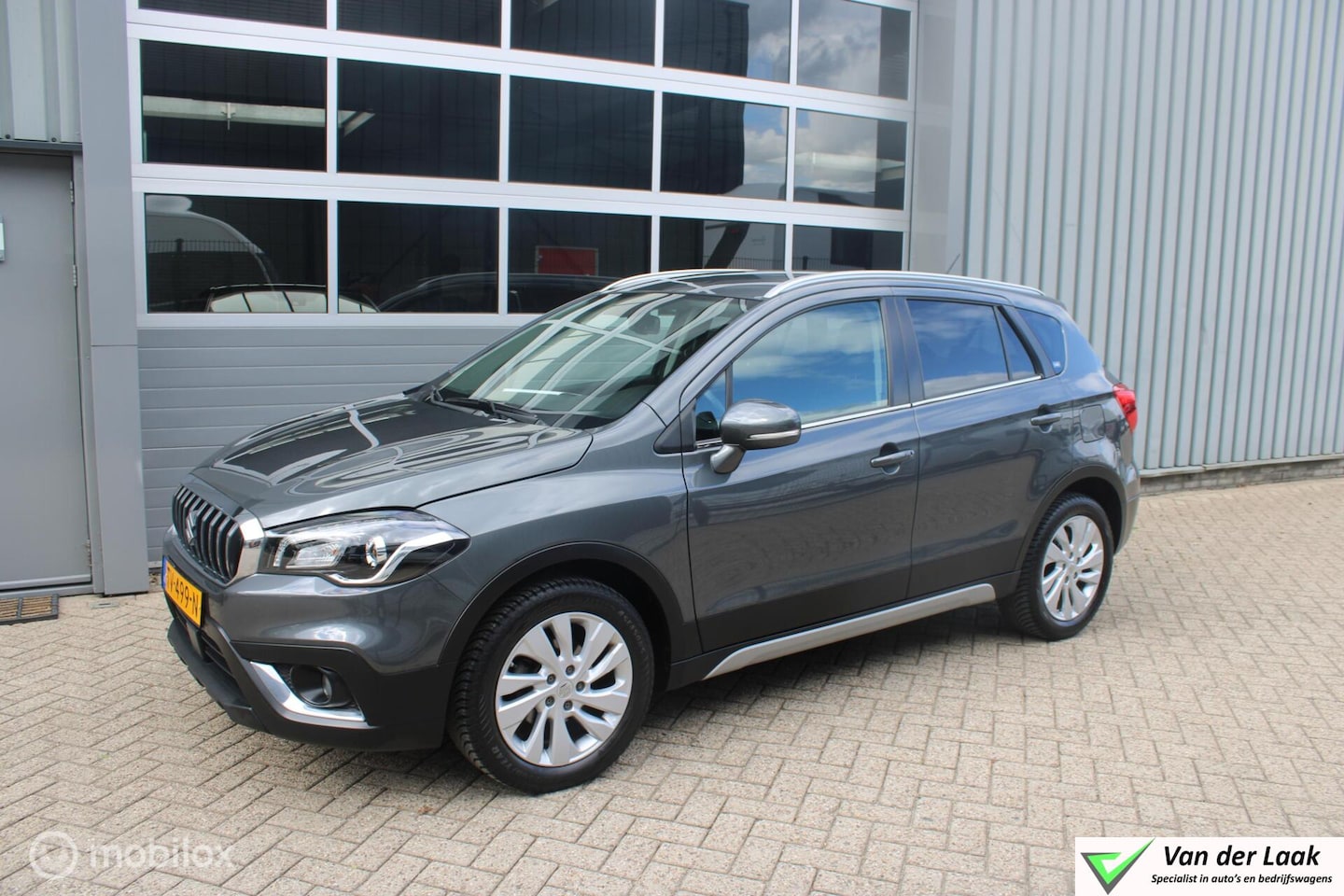 Suzuki S-Cross - 1.0 Boosterjet Exclusive 1e Eig | Boekjes | Stoelverwarming | Navigatie | 5 keer op Voorra - AutoWereld.nl
