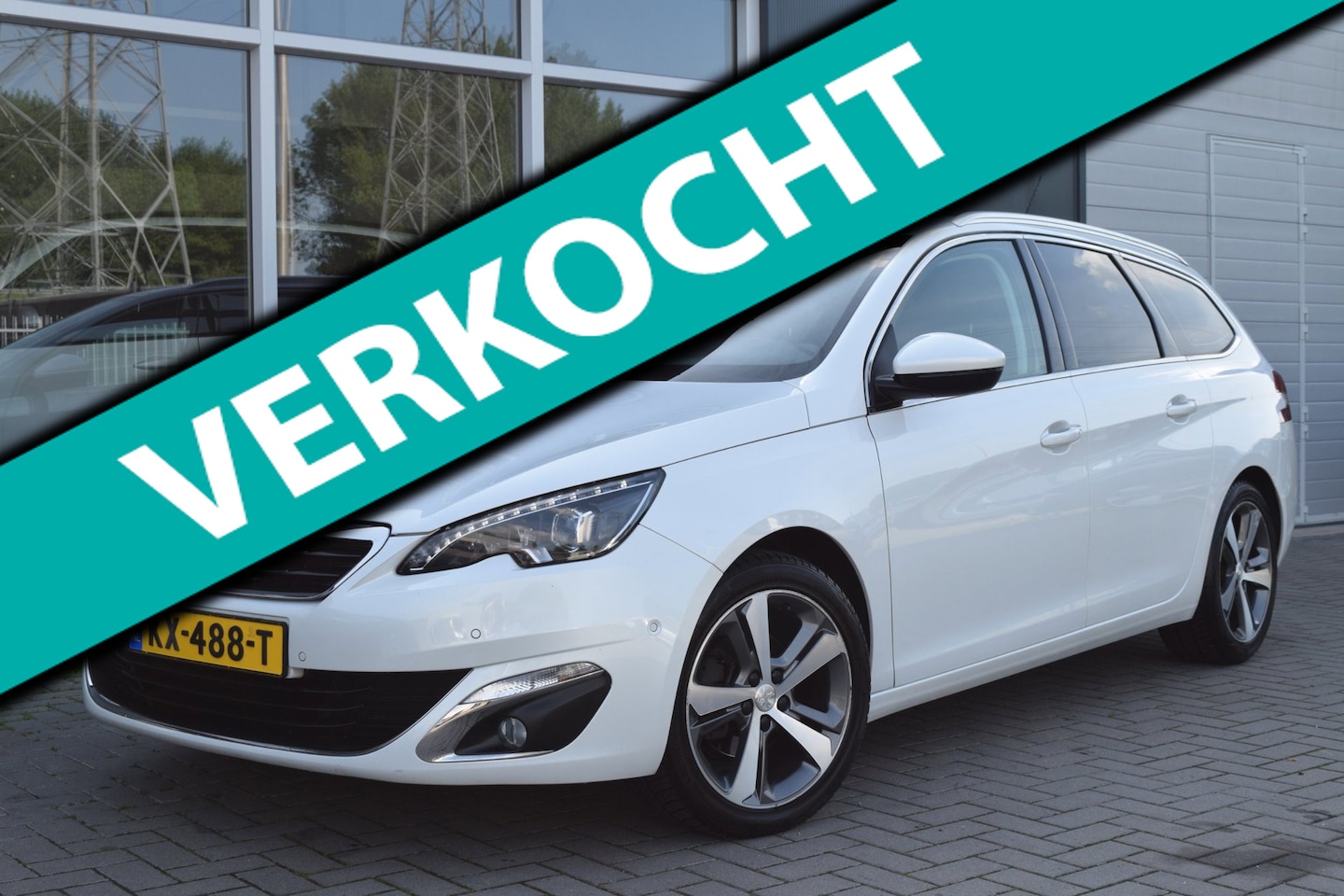 Peugeot 308 SW - 1.2 PureTech Blue Lease GT-line | Adaptive cruise | Dodehoek | APK 4-2027 - AutoWereld.nl