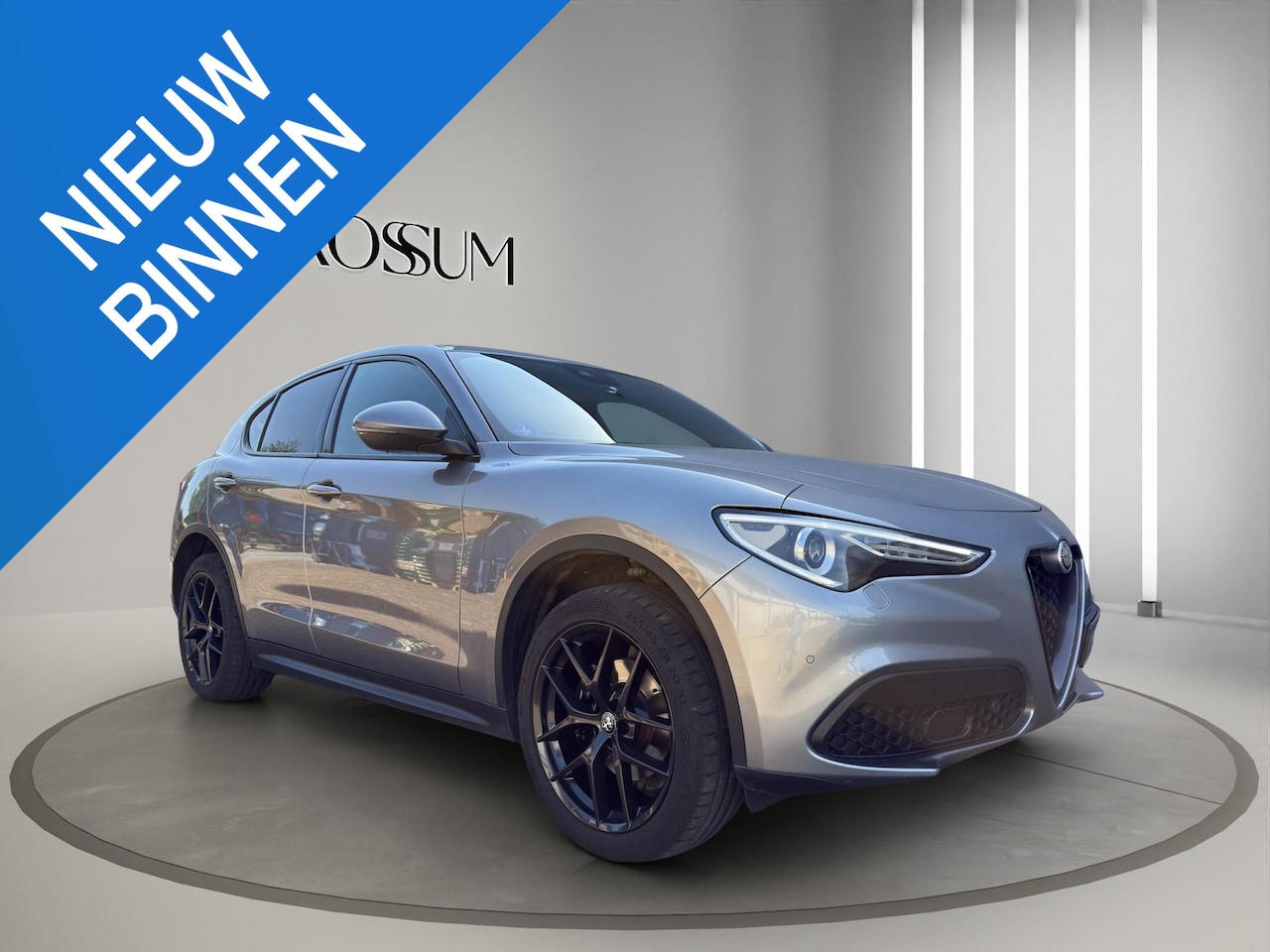 Alfa Romeo Stelvio - 2.0 T AWD Super | 20"| Leder / Sportstoelen | Stuurverw | Elektr. Klep | Afn.Trekhaak | Go - AutoWereld.nl