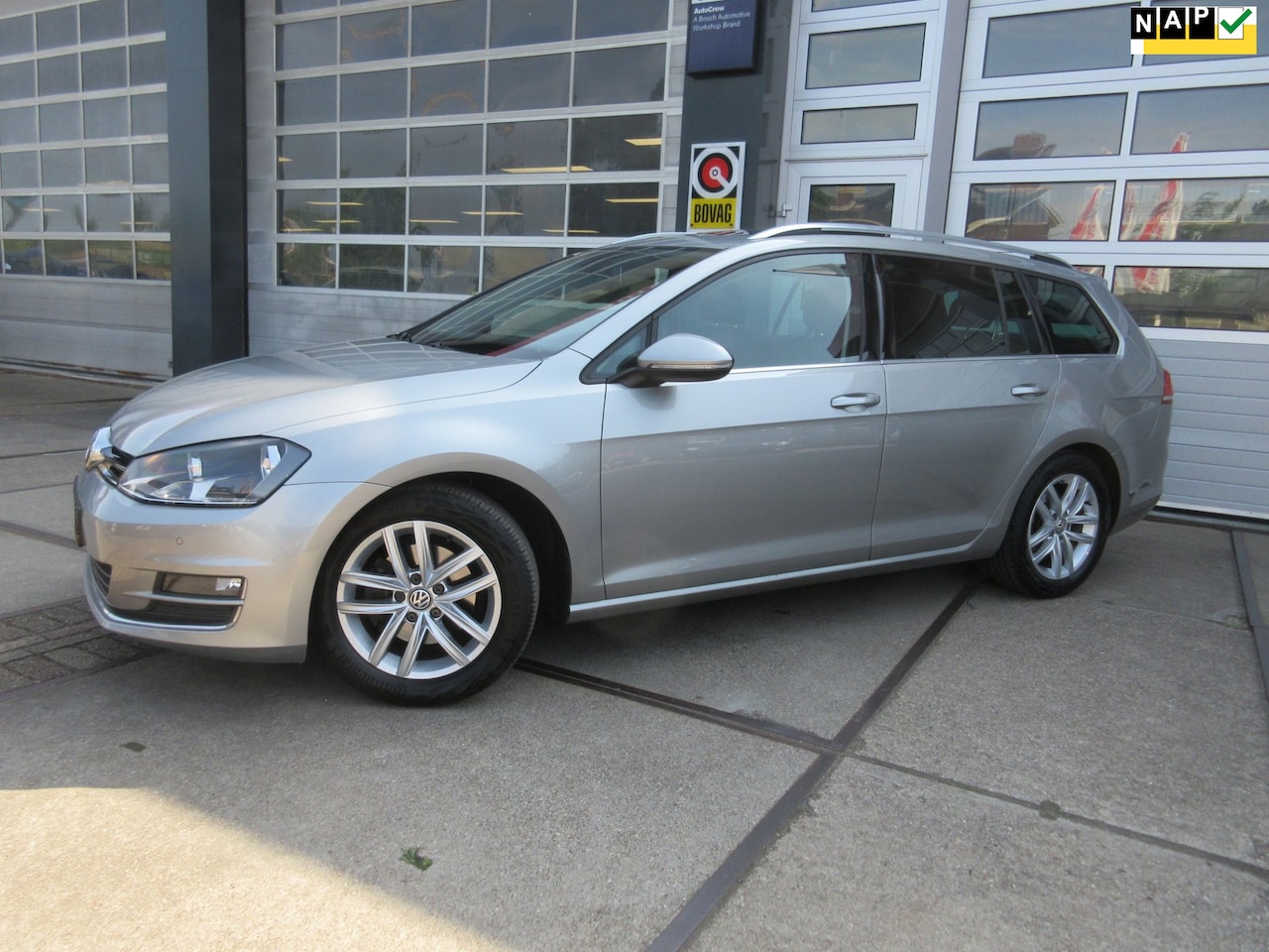 Volkswagen Golf - 1.4 TSI Comfortline / Pano Dak / Navi / Trekhaak - AutoWereld.nl