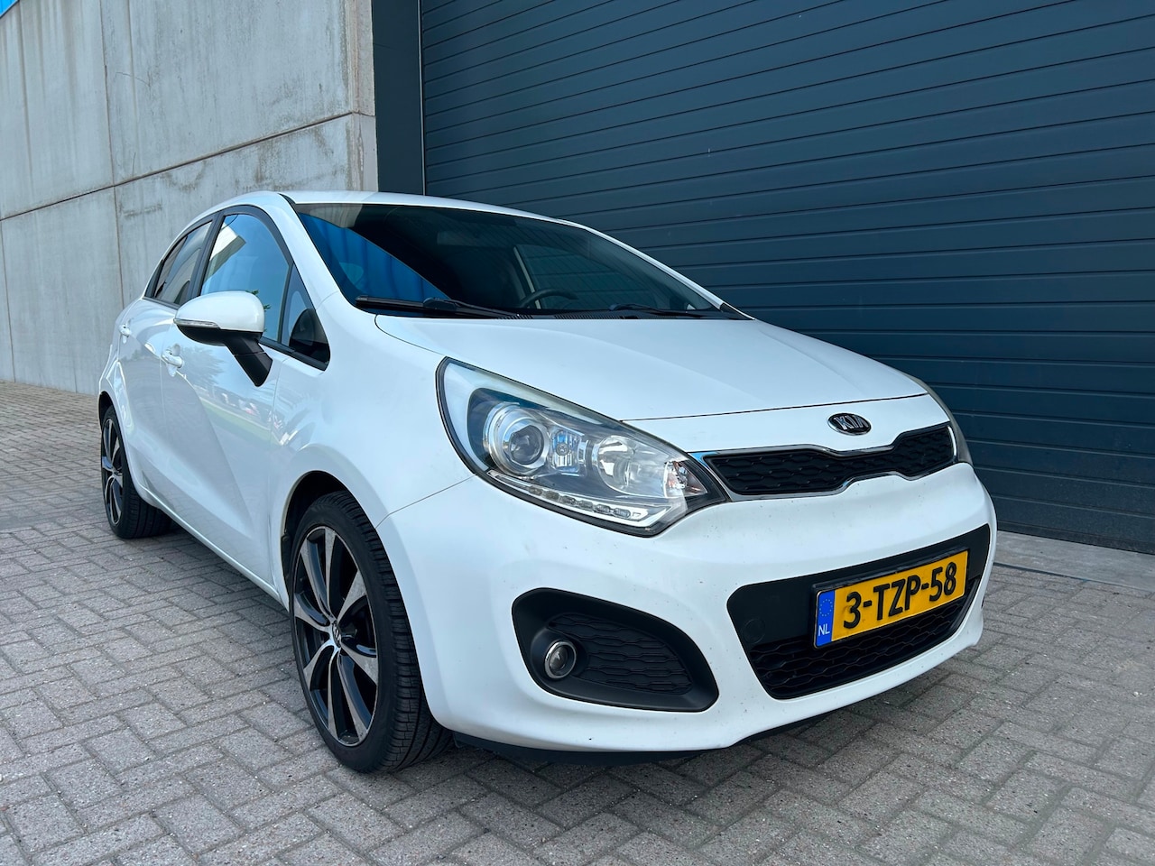 Kia Rio - 1.2i CVVT Plus Pack AIRCO 5DRS NAP LED - AutoWereld.nl