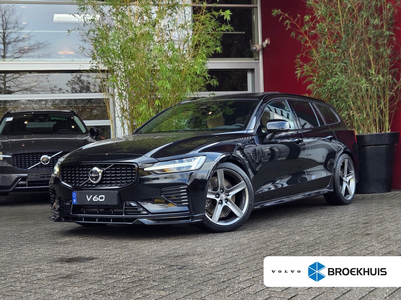 Volvo V60 - 2.0 T8 AWD Ultra Dark HEICO SPORTIV | Full Option! | Bowers&Wilkins | Massage/ventilatie - AutoWereld.nl