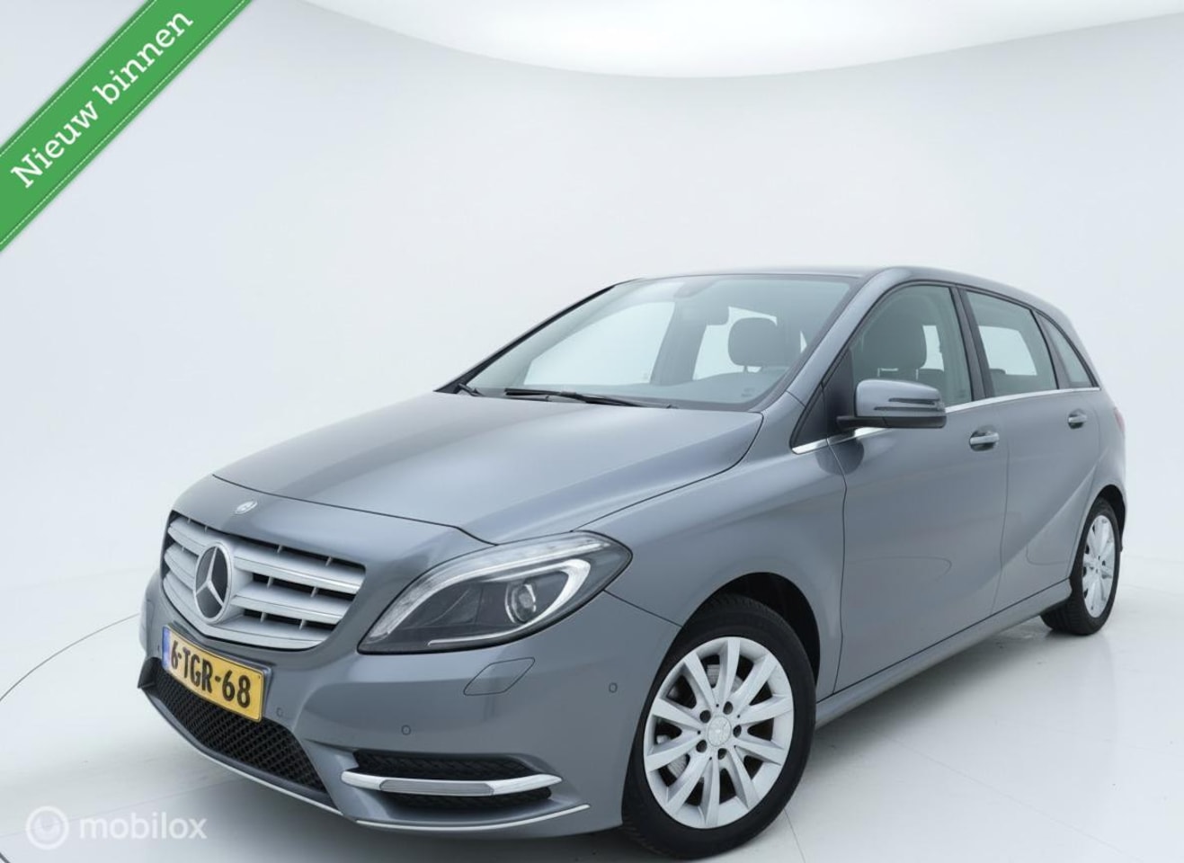 Mercedes-Benz B-klasse - B180 Ambition Aut Xenon Led Cruise Nl Auto Navigatie Trekhaak - AutoWereld.nl