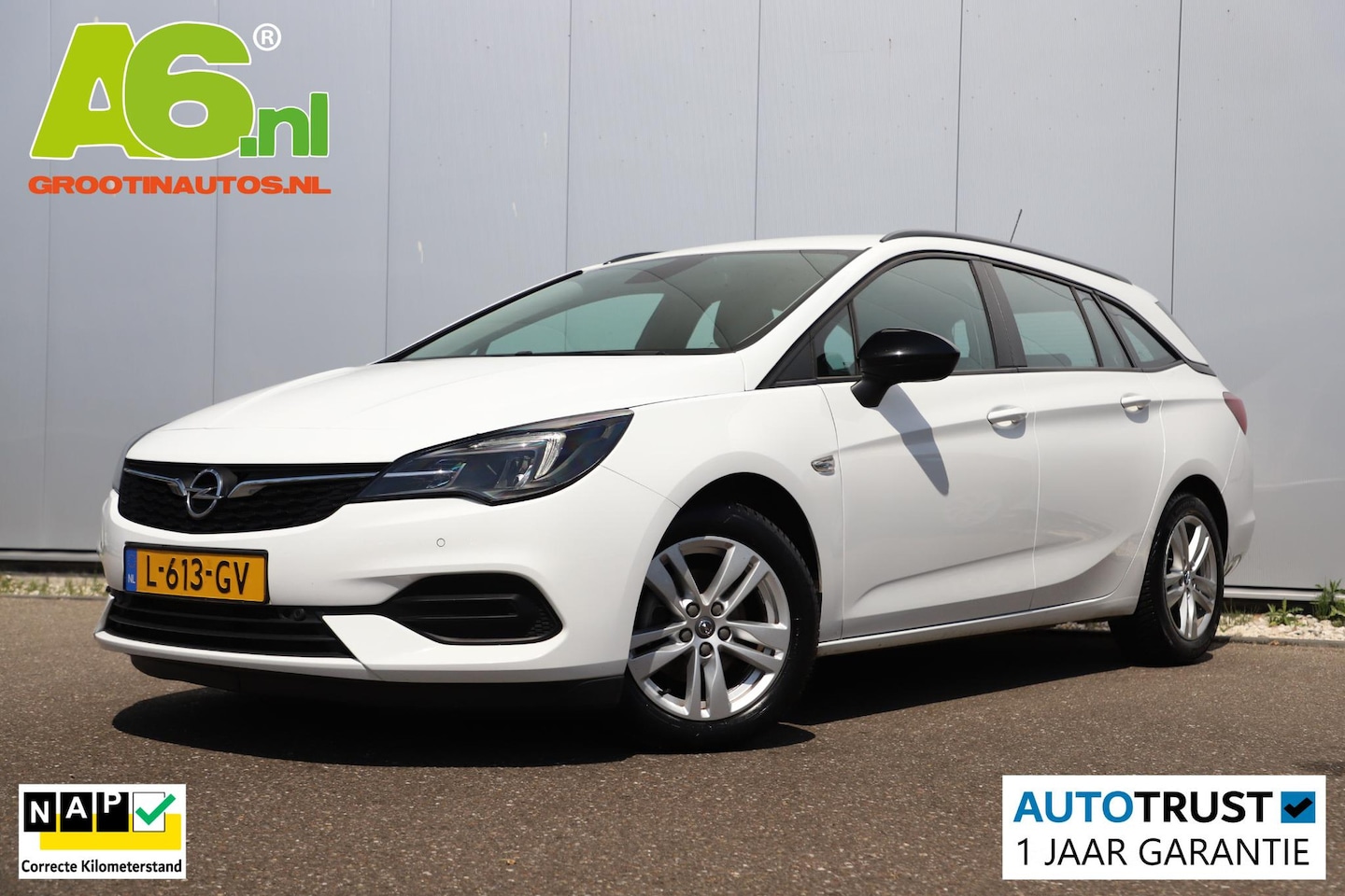 Opel Astra Sports Tourer - 1.2 Edition 110PK Trekhaak Navigatie Carplay Airco Cruise Control Parkeersensor 16 inch LM - AutoWereld.nl