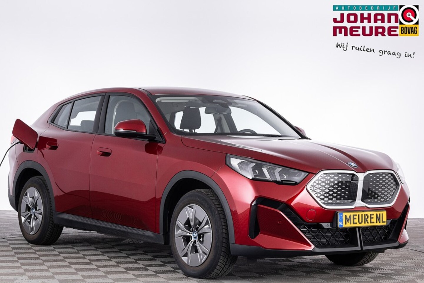 BMW iX2 - eDrive20 67 kWh | Full LED | NAVI | PDC | ECC | SOH: 98,2% | . - AutoWereld.nl