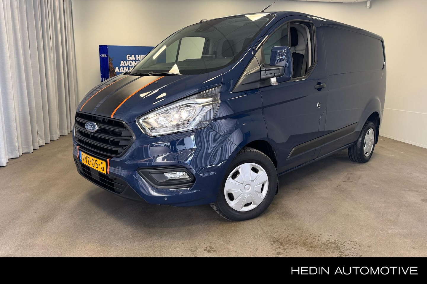 Ford Transit Custom - L1H1 Trend Automaat 130PK | Camera | Voorruitverwarming | Airco | Parkeersensoren | 3-Zits - AutoWereld.nl