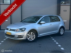 Volkswagen Golf - 1.0 TSI Trendline / Navi / Cruise / Airco
