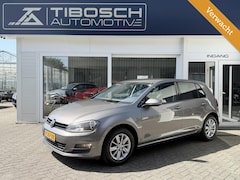 Volkswagen Golf - 1.2 TSI CarPlay Stoelverwarming Climate