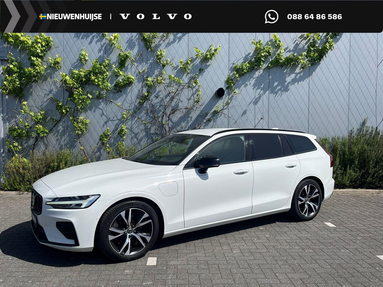 Volvo V60 - Plug-in Hybrid T8 AWD R-Design | Bowers & Wilkins audio | FOUR-C actief onderstel | Trekha - AutoWereld.nl